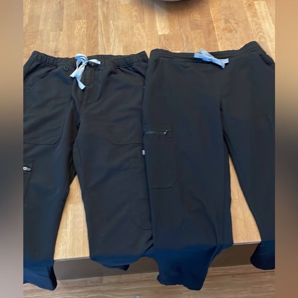 FIGS small slim fit black scrub x2 - Picture 1 of 1